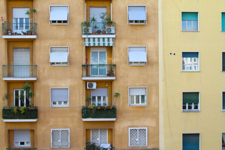 Ekskluzywny apartament z jacuzzi na wyłączność – relaks w samym sercu miasta